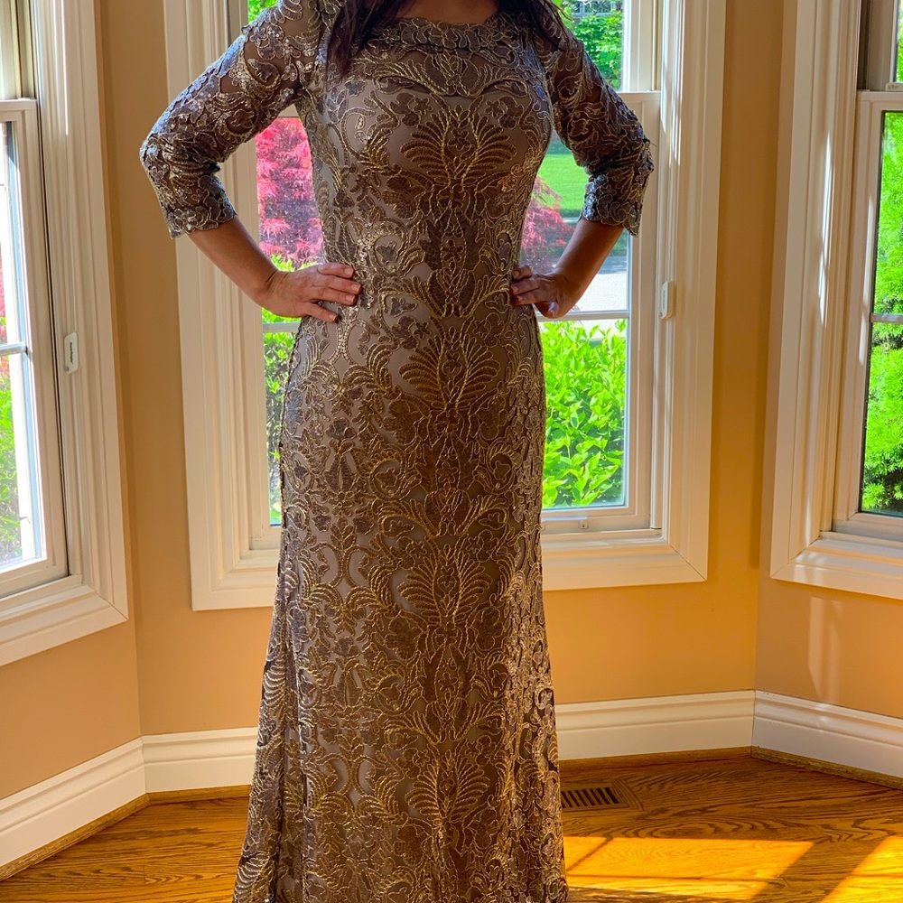 Tadashi Shoji 3/4 Illusion Sleeve Boat Neck Sequin Corded Floral Lace Gown Dress